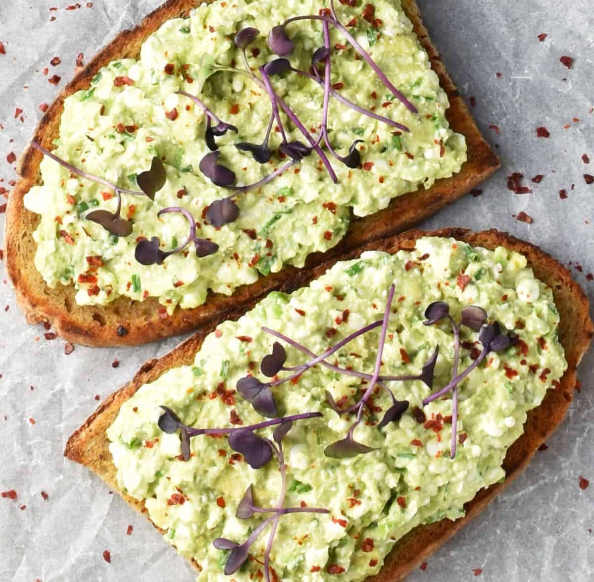 Cottage Cheese Avocado Toast with Creamy Avocado and Chives